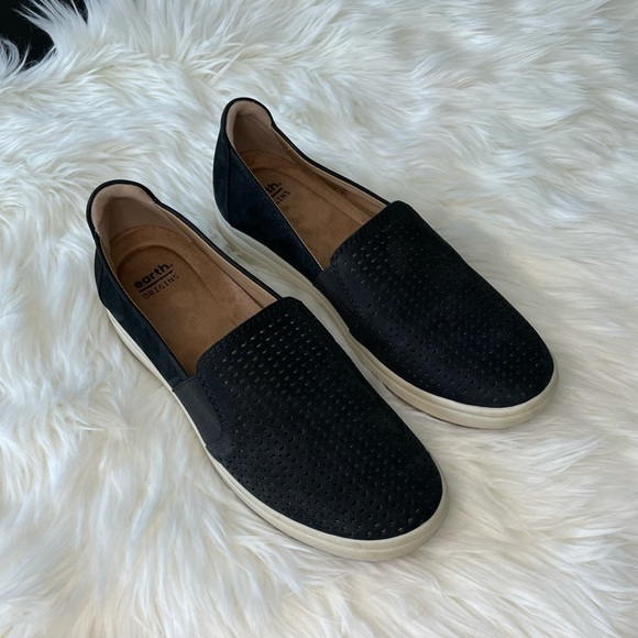 Earth Origins Eclipse Elin Black Perforated  Slip On Comfort Shoe Loafer - Picture 5 of 11